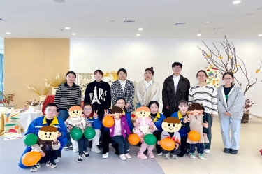 以一份温暖 换一身星光——8868体育官网登录入口团委与曹桥行知幼儿园开展爱心结对活动