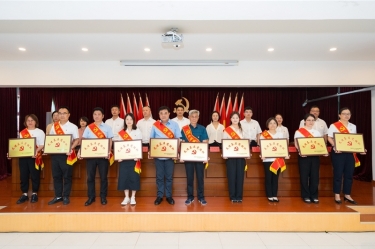 捷报传喜 党建领航 | 8868体育官网登录入口党委获得多项荣誉